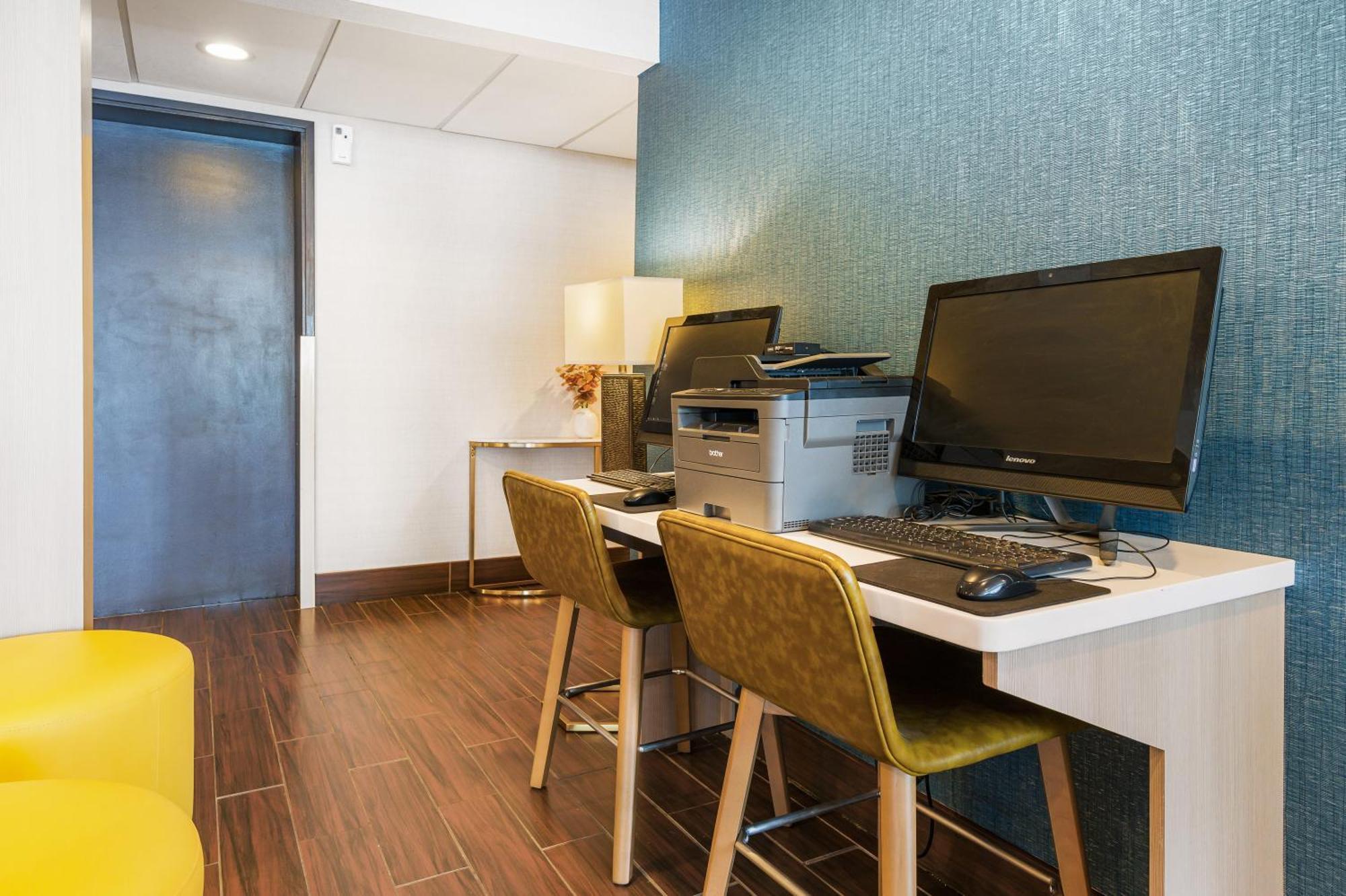 Comfort Inn Mayfield Heights Cleveland East Екстериор снимка