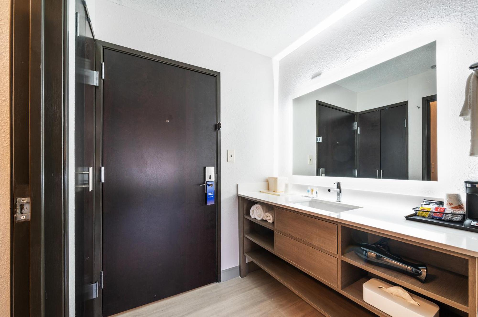 Comfort Inn Mayfield Heights Cleveland East Екстериор снимка