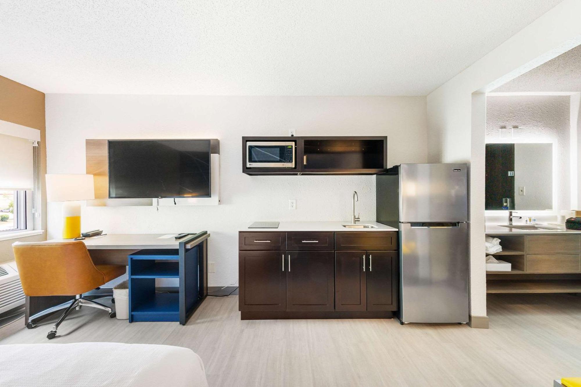 Comfort Inn Mayfield Heights Cleveland East Екстериор снимка